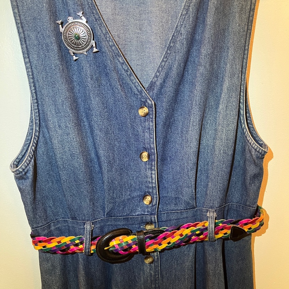 Vintage blue Jean dress, colorful leather belt, silver turtle pin SIZE 10